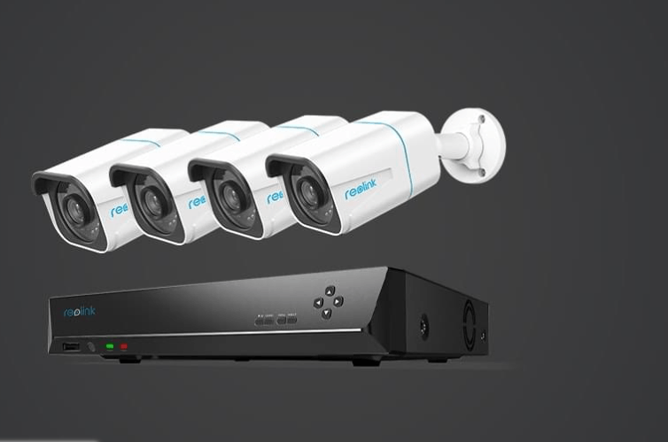 RLK8-810B4-A 8-Kanal 4K Ultra HD Überwachungskamerasystem 24/7 inkl. 4x 8MP Bullet Kameras - Calitronshop.com