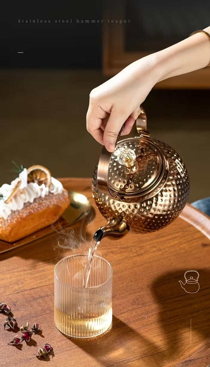 Exquisite Edelstahl-Teekanne mit Hammermuster Inkl. herausnehmbarem Sieb