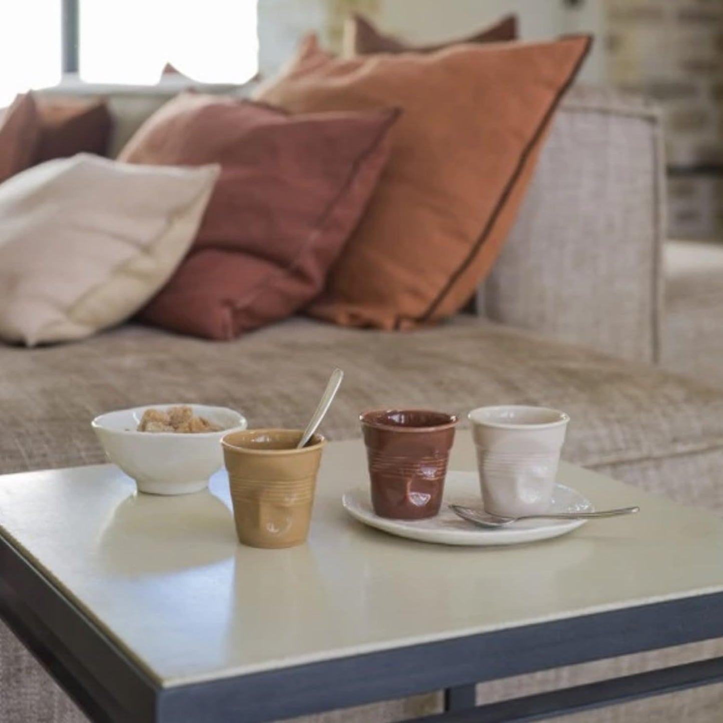 Revol Knickbecher – Porzellanbecher im Crumple - Design havanna - Calitronshop.com